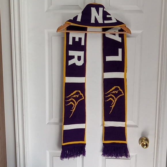 New!!! Laurier Golden Hawks Scarf Wilfrid Laurier University WLU - Picture 2 of 8